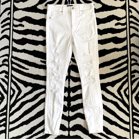 A&F Simone High Rise Super Skinny Distressed White Jeans Size 4 - Picture 3 of 9